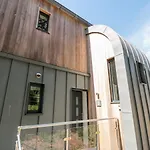 3 The Hide